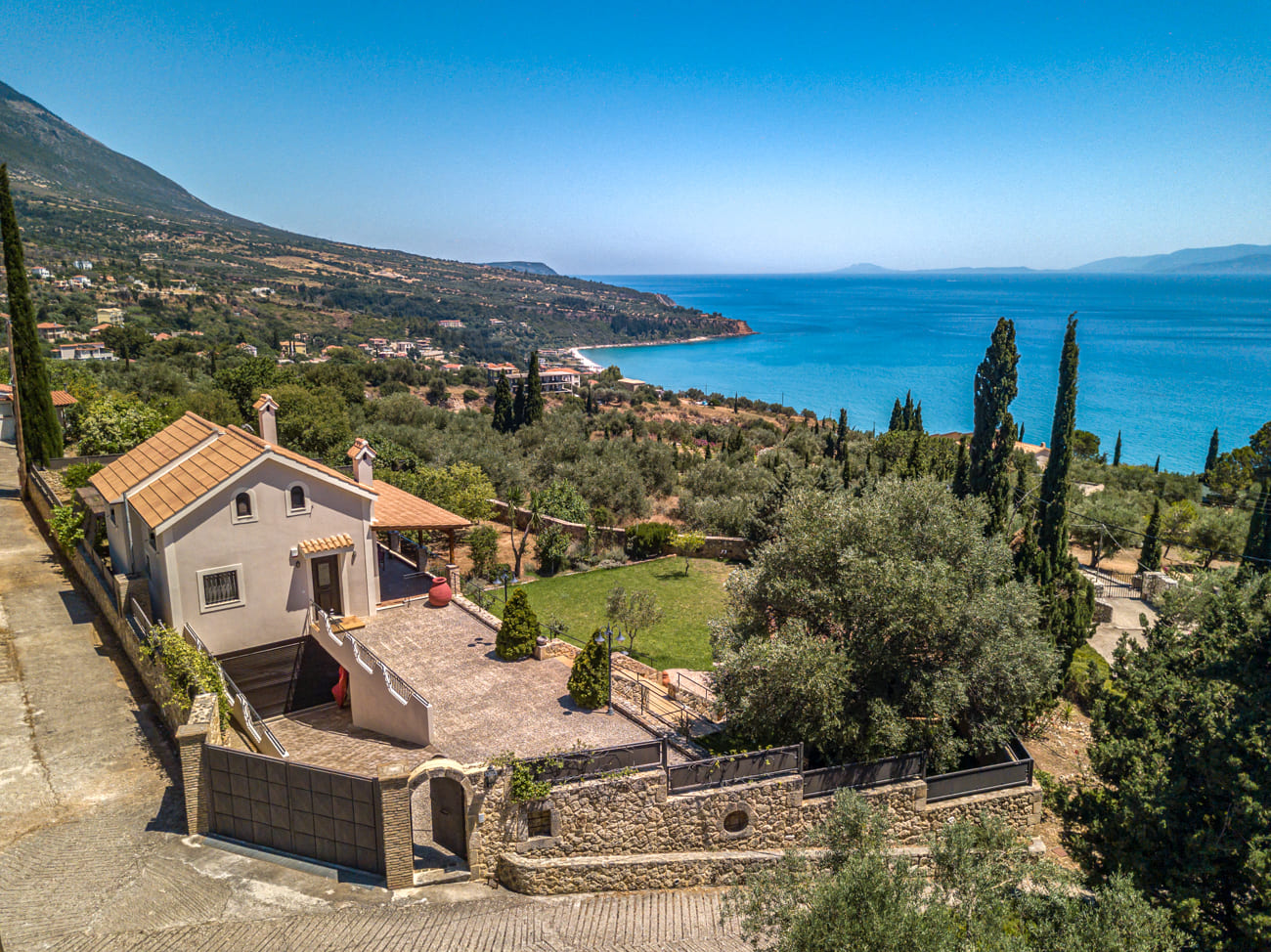 Villa Harmony in Lourdata